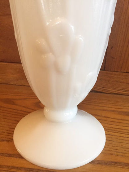 Jeanette Glass Vintage Milk Glass Flower Vase Iris and Herringbone 9 inch - Timeless Treasures  Emporium1