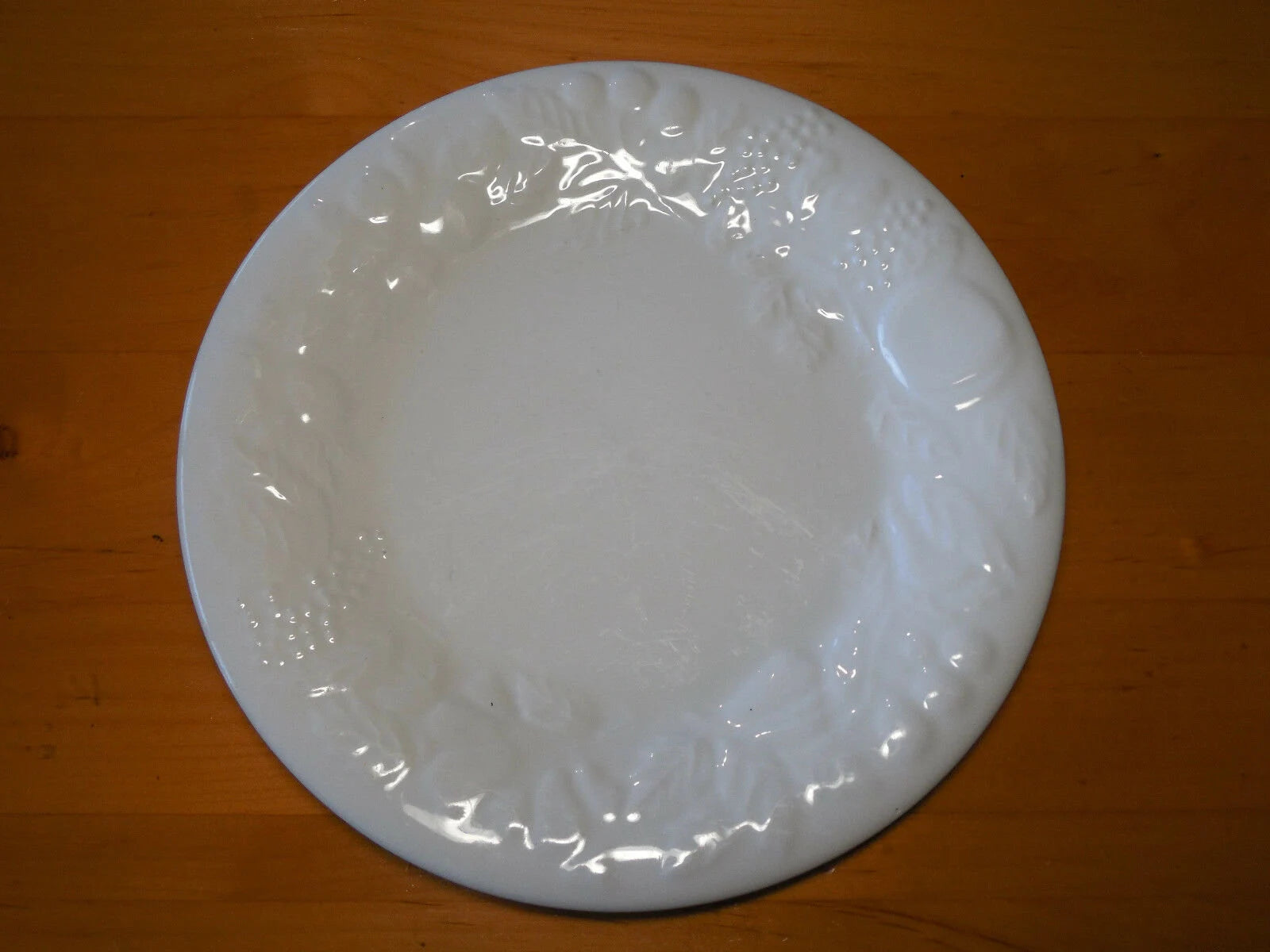 Two (2) Gibson Homes White Embossed FRUIT Rim Dinner Plate (Pre-owned) ~ 10 5/8" - Timeless Treasures  Emporium1
