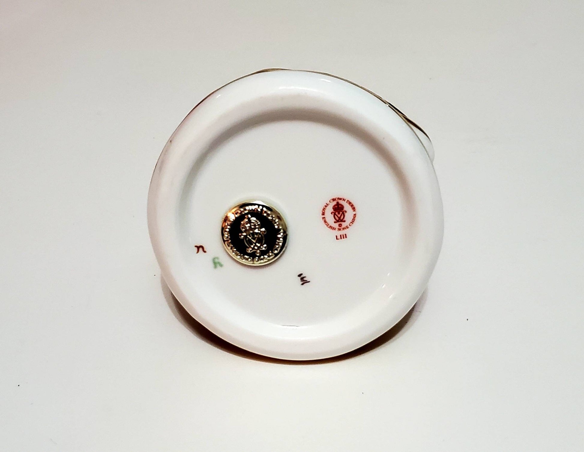 Exquisite Royal Crown Derby Frog Paperweight / Figurine - Timeless Treasures  Emporium1