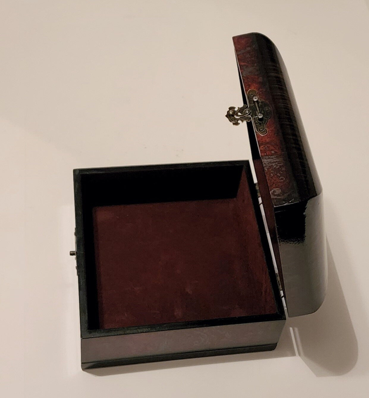 Vintage Lacquered Two-Toned Velvet-Lined Wooden Keepsake Box ~ 9"
