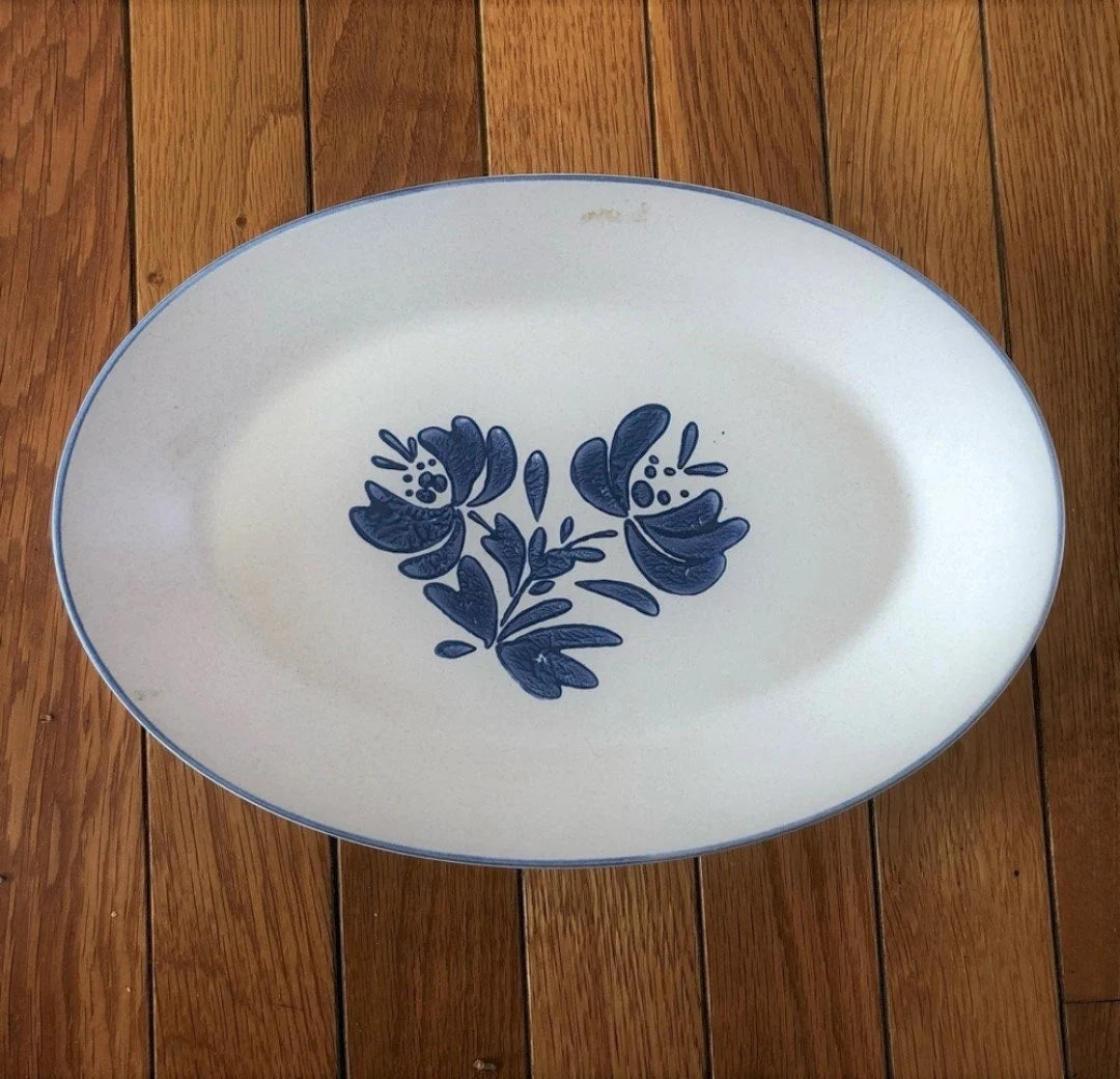 Vintage Pfaltzgraff Yorktowne Stoneware Blue White Oval Serving Platter 14" L Serving Plate #16 - Timeless Treasures  Emporium1
