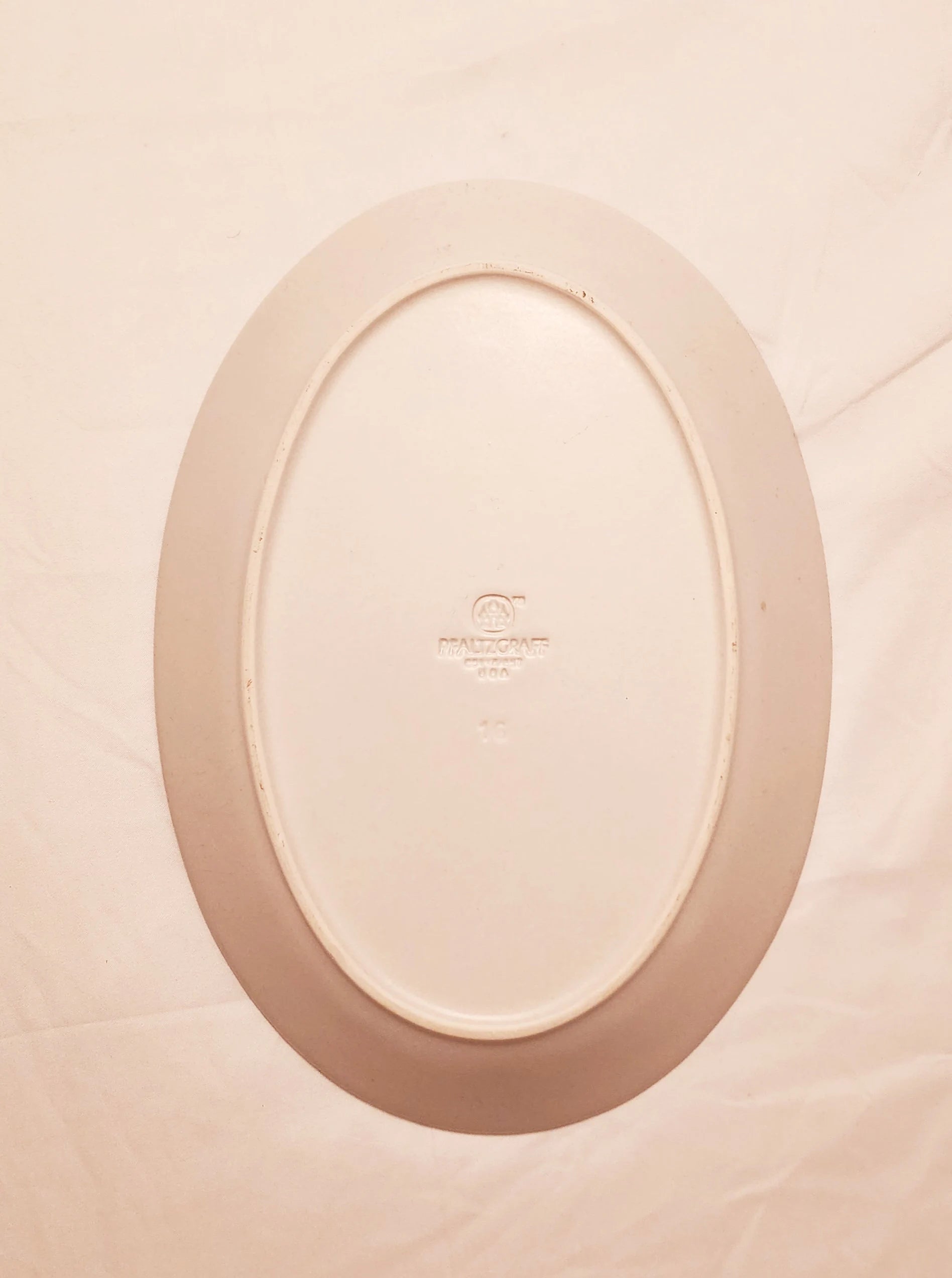 Vintage Pfaltzgraff Yorktowne Stoneware Blue White Oval Serving Platter 14" L Serving Plate #16 - Timeless Treasures  Emporium1